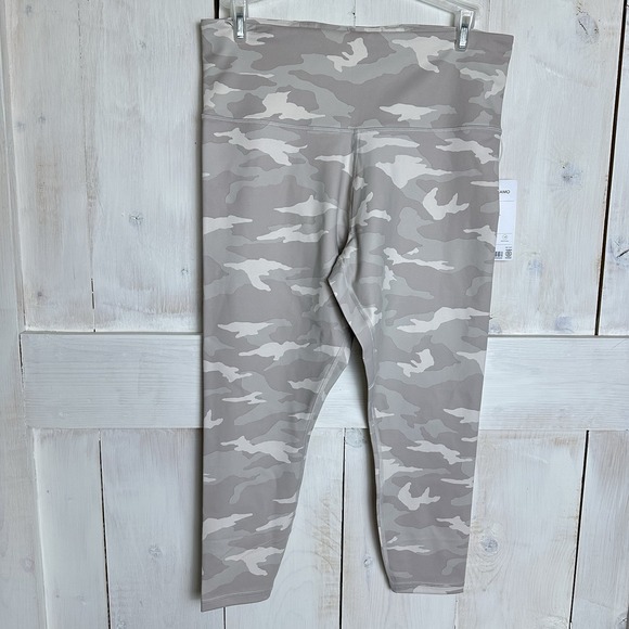Athleta Pants - NEW Athleta Elation Camo 7/8 Tight Taupe Sz 1X, High Rise, UPF, Moisture Wicking